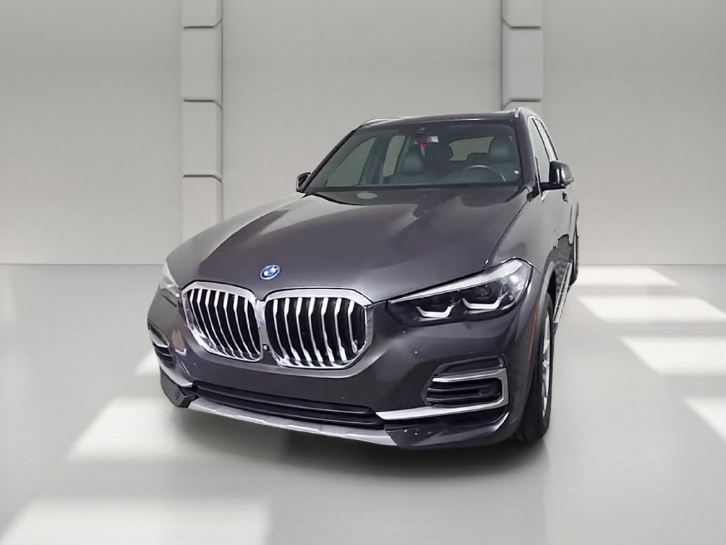 Certified Used 2022 Dark Graphite Metallic BMW xDrive45e image 50