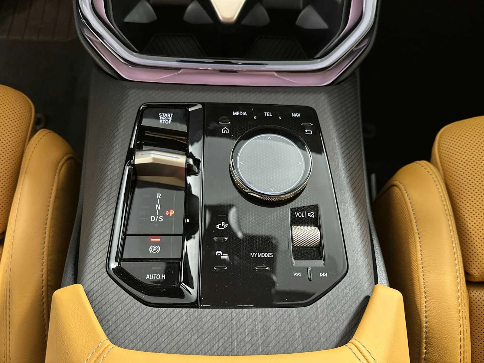 2025 BMW X3 30 - Photo 14