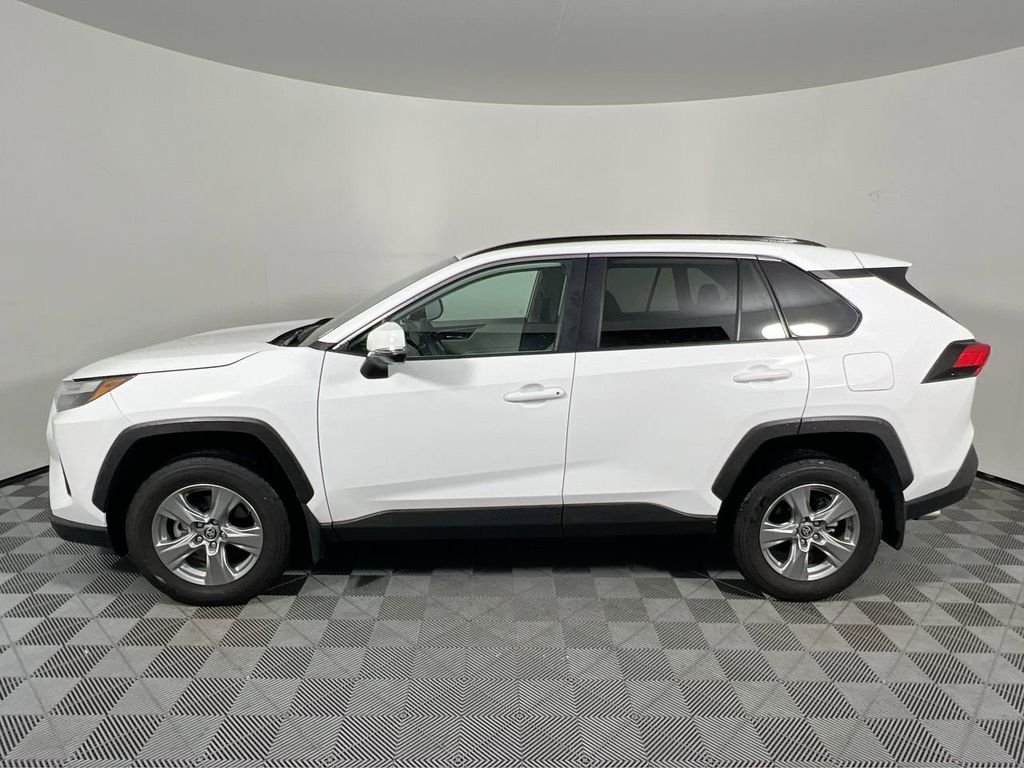Used 2025 White Toyota XLE image 6