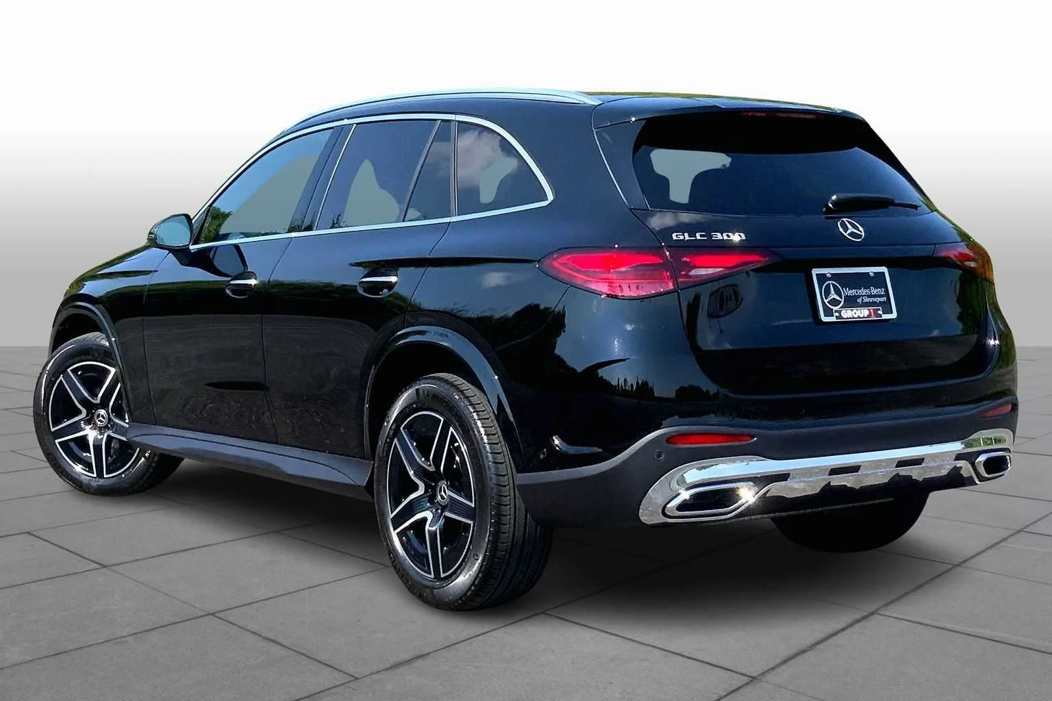New 2026 Black Mercedes-Benz GLC 300 image 12