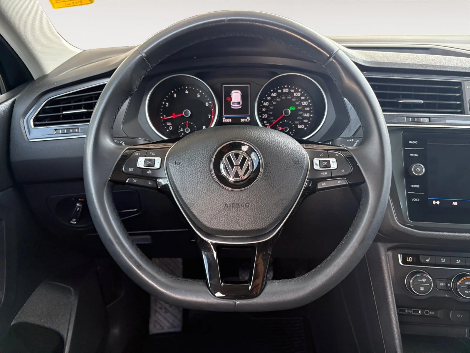 Used 2020 Platinum Gray Metallic Volkswagen 2.0T SE image 13