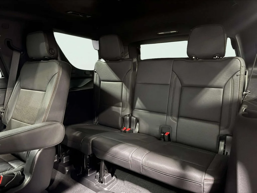 Used 2024 Summit White Chevrolet High Country image 26