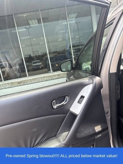 Used 2010 Gray Nissan SL image 21