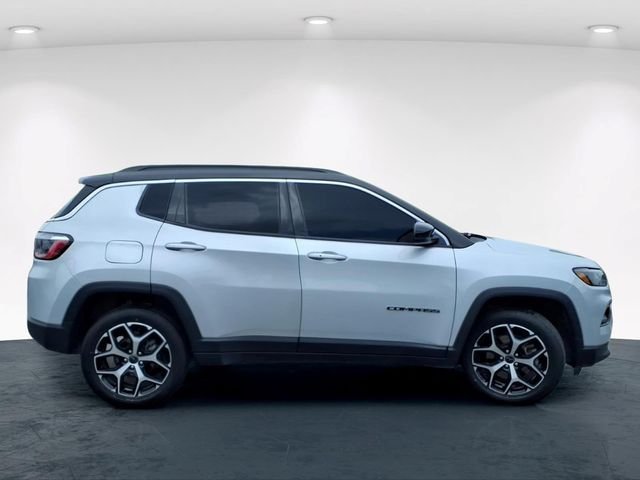 Used 2025 Silver Jeep Limited image 7