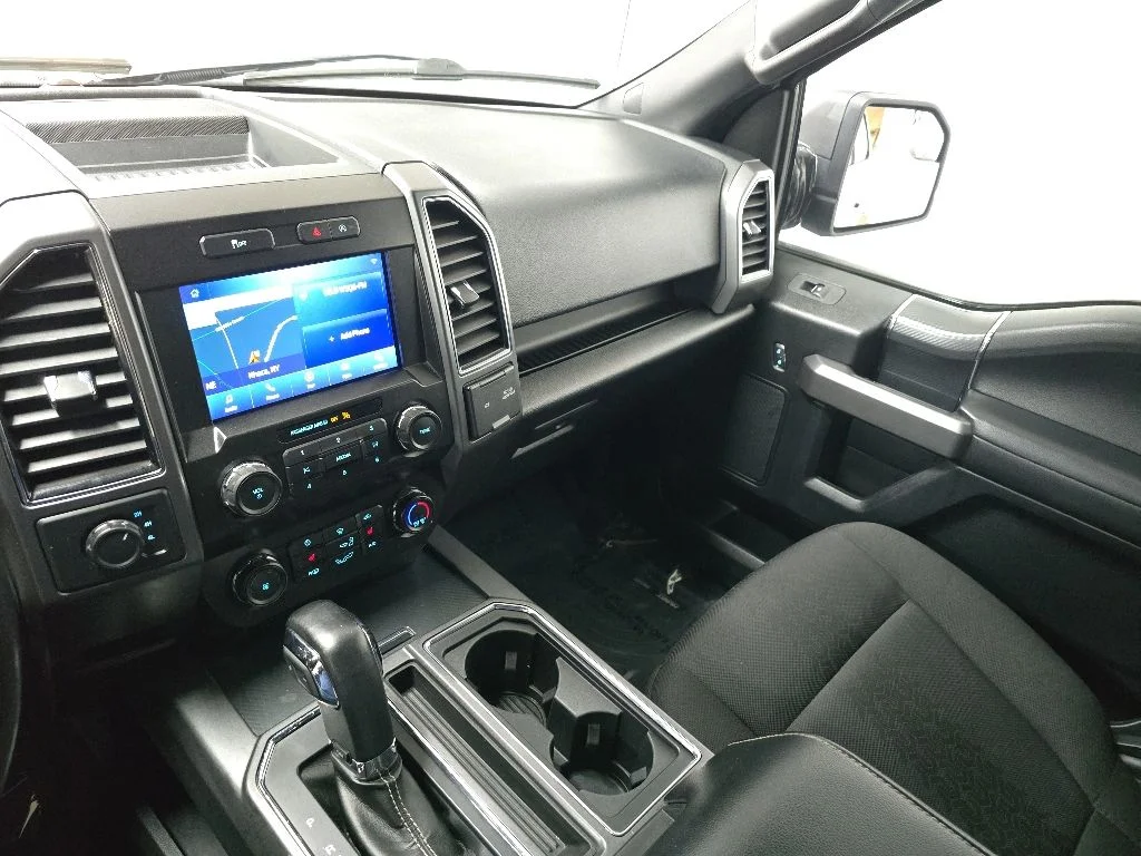 Used 2020 White Ford XLT image 26