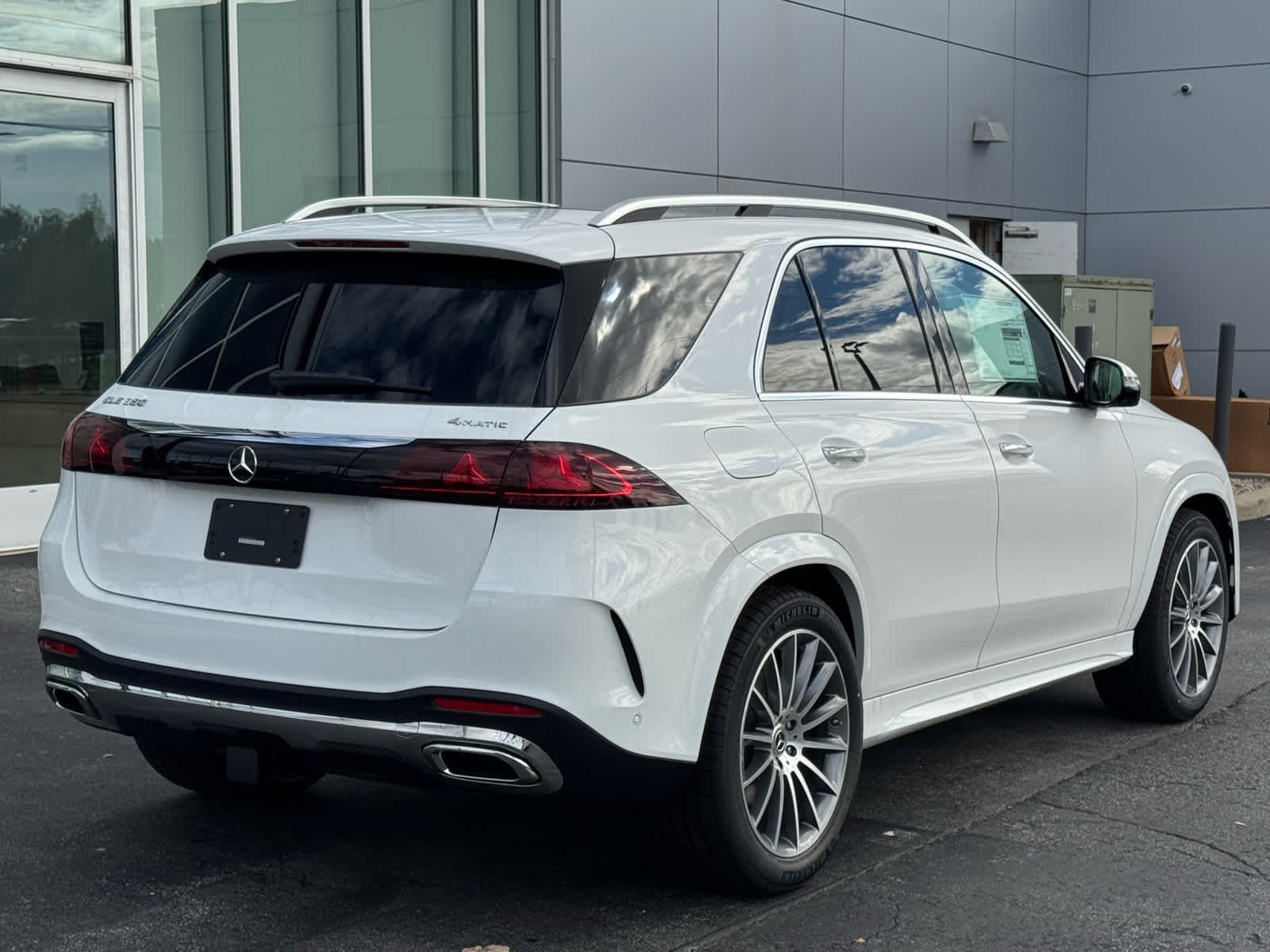New 2027 Polar White Mercedes-Benz GLE 350 image 9