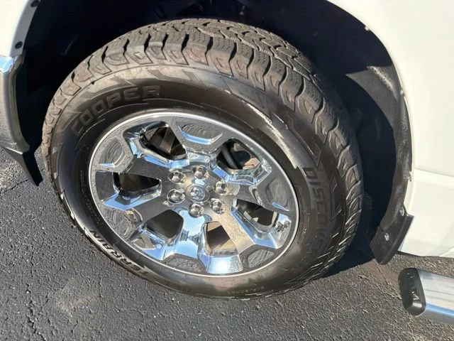 Used 2022 White` Ram Big Horn image 11