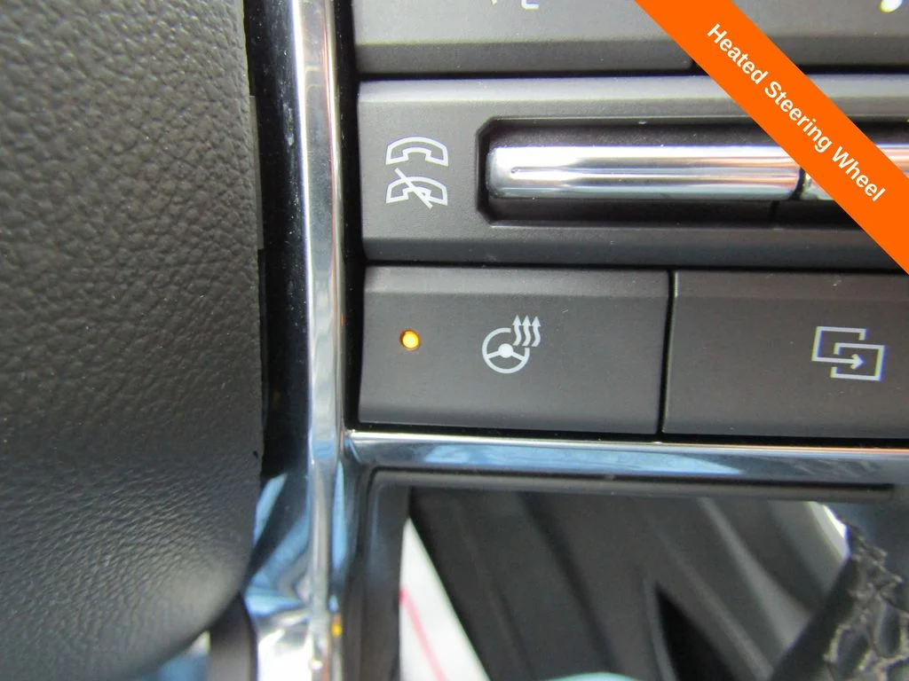 Used 2025 White GMC Denali image 17