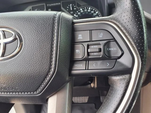 Used 2025 White Toyota SR5 image 17