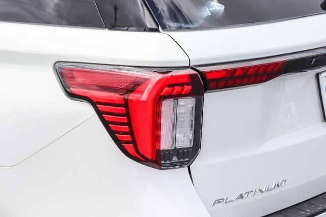 New 2026 Star White Metallic Tri-Coat Ford Platinum™ image 36