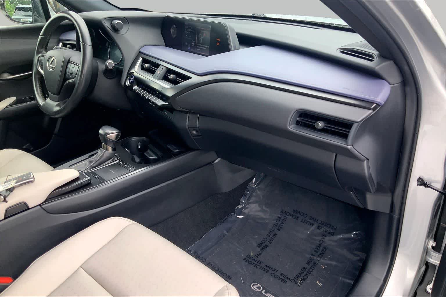 Used 2020 Silver Lining Metallic Lexus  image 18