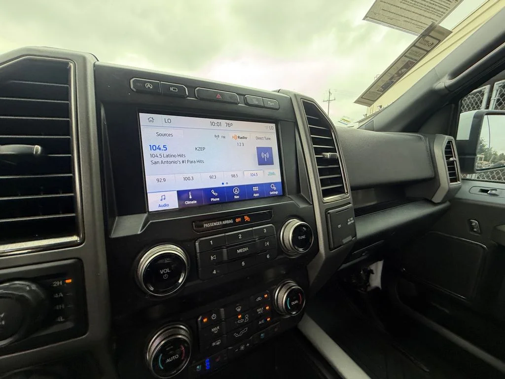 Used 2020 White Ford Raptor image 21