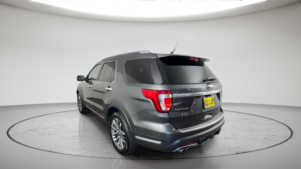 Used 2018 Magnetic Ford Platinum image 5