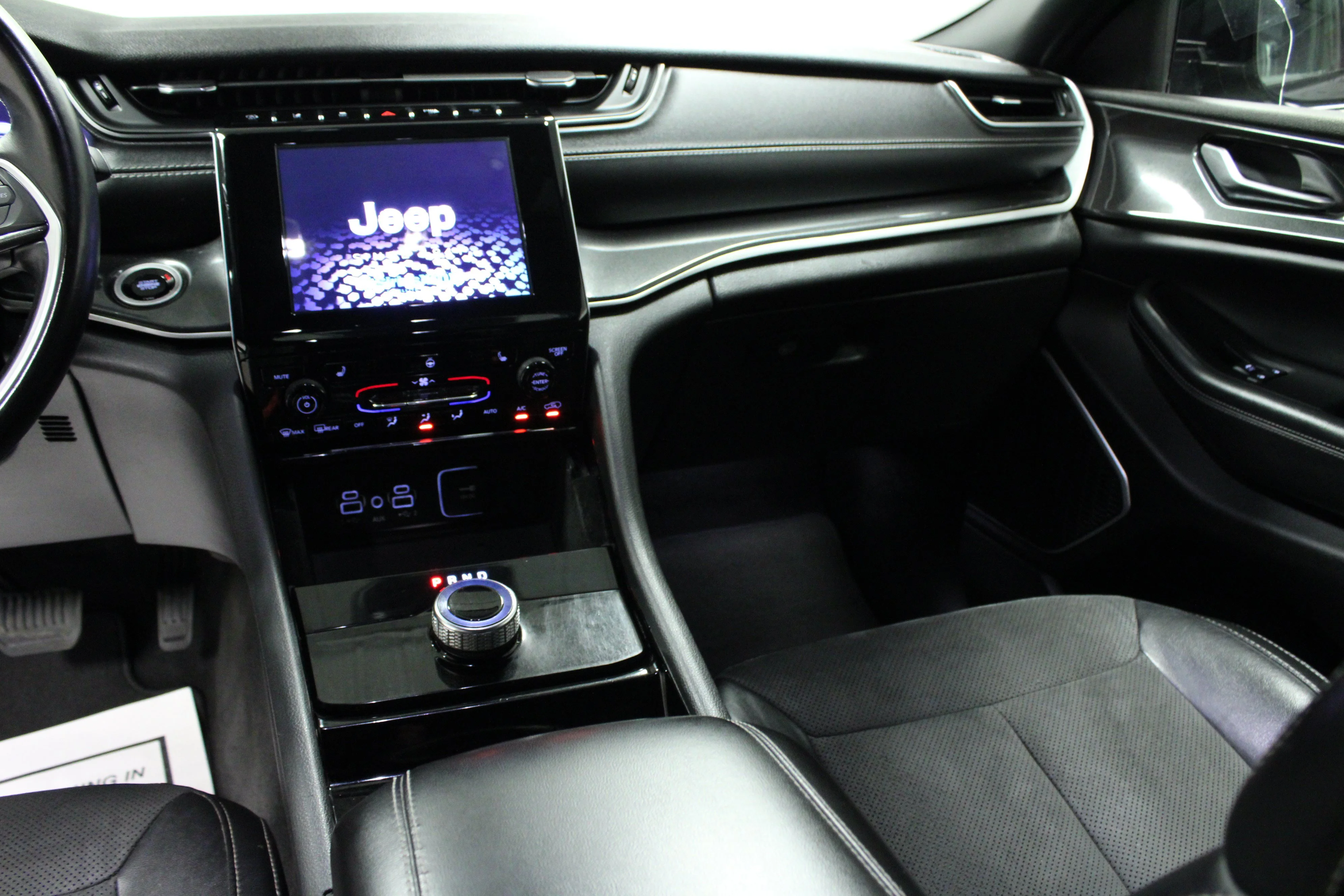 Used 2022 Baltic Gray Metallic Clearcoat Jeep Altitude image 20