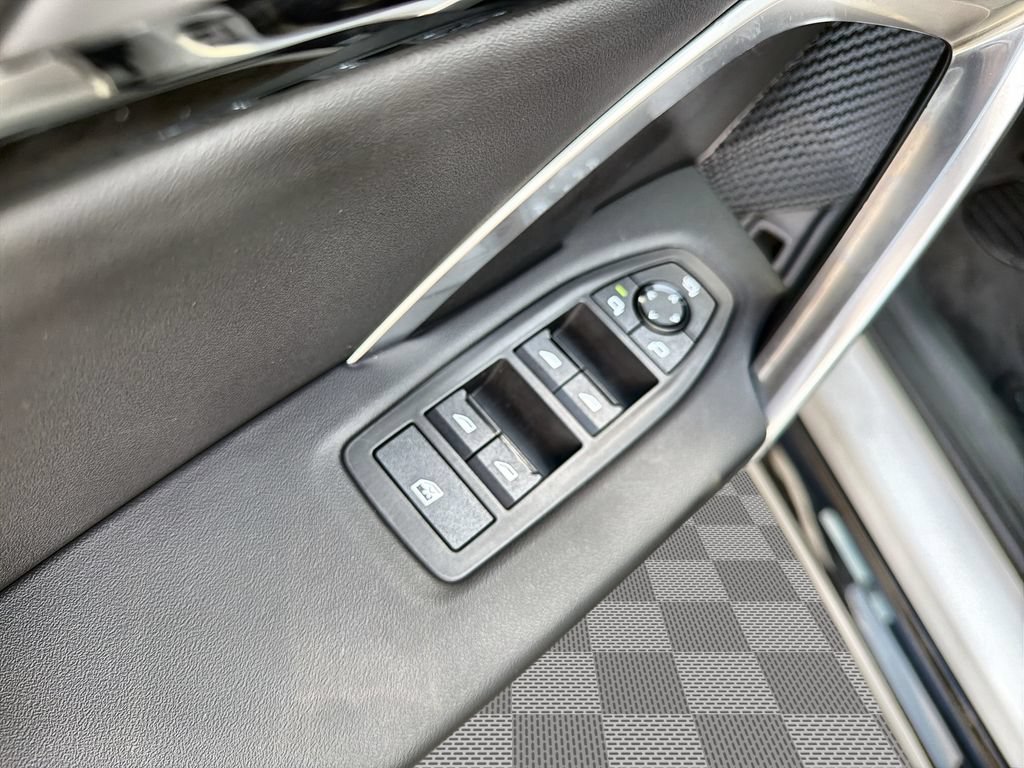 2025 BMW X1 28i - Photo 15
