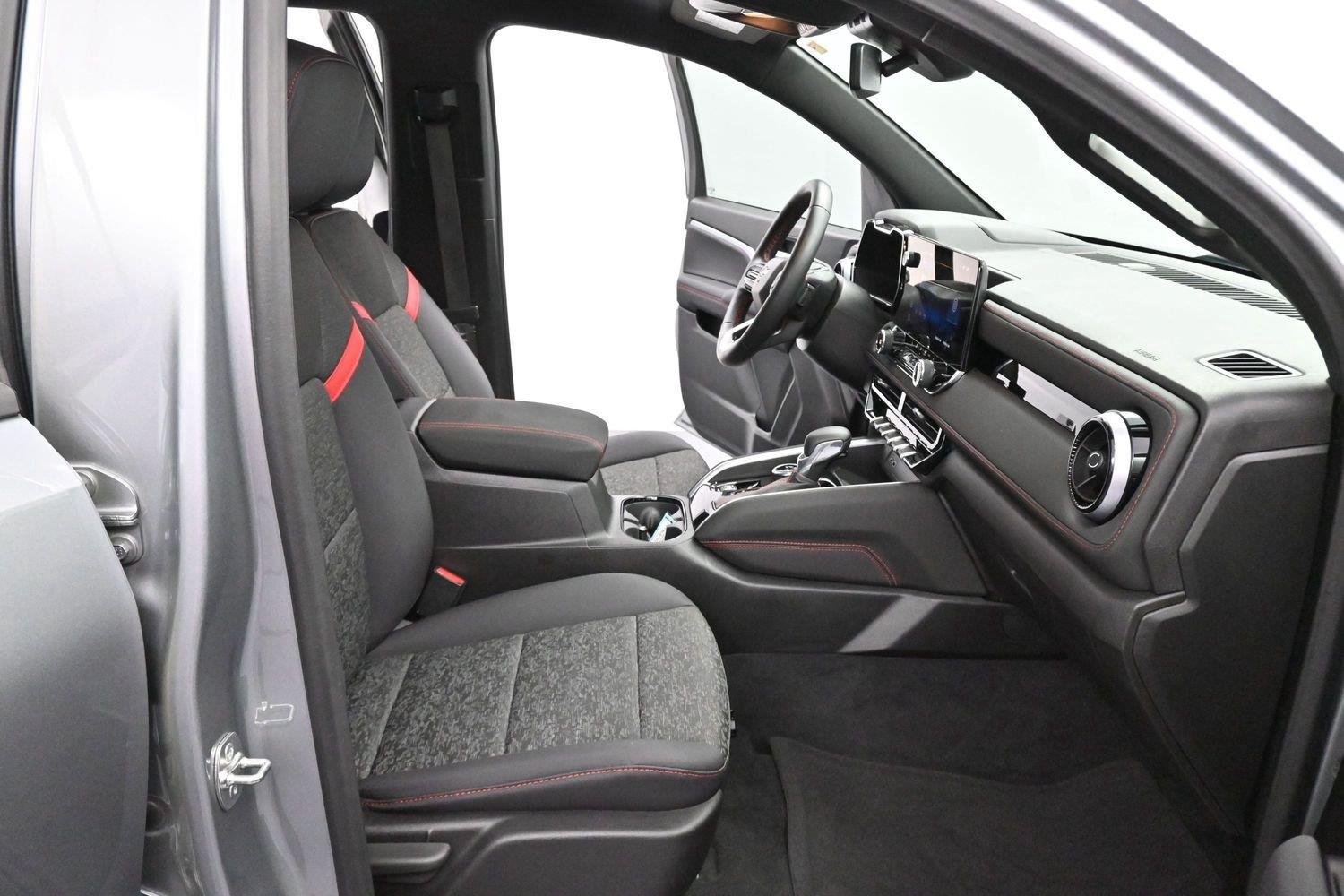 Used 2025 Sterling Gray Metallic Chevrolet Z71 image 28