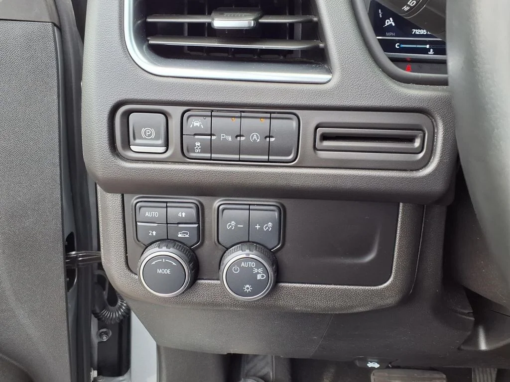 Used 2024 Gray Chevrolet LT image 18