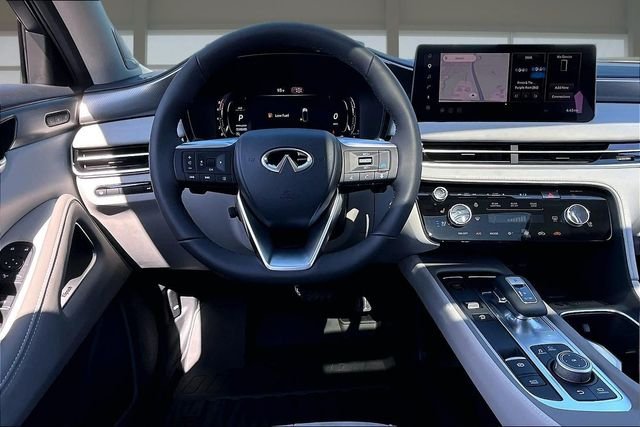 New 2027 RADIANT WHITE INFINITI LUXE image 5