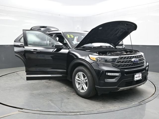 Used 2023 Black Ford XLT image 41