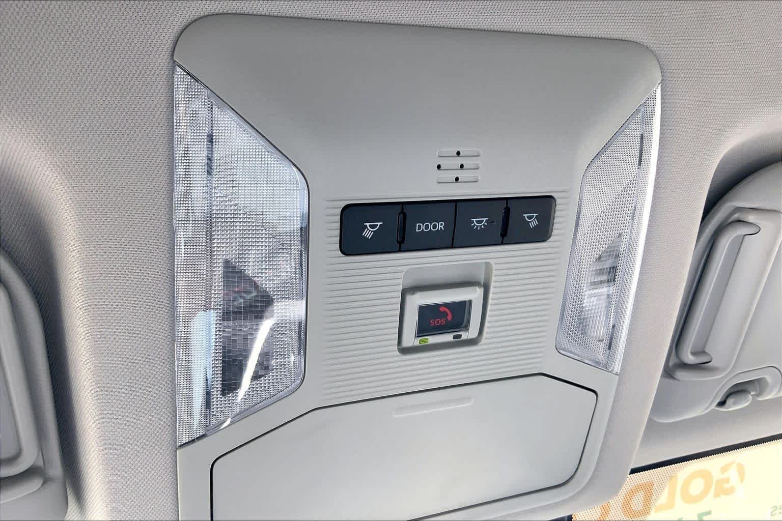 Used 2022 Magnetic Gray Metallic Toyota Hybrid XLE image 67