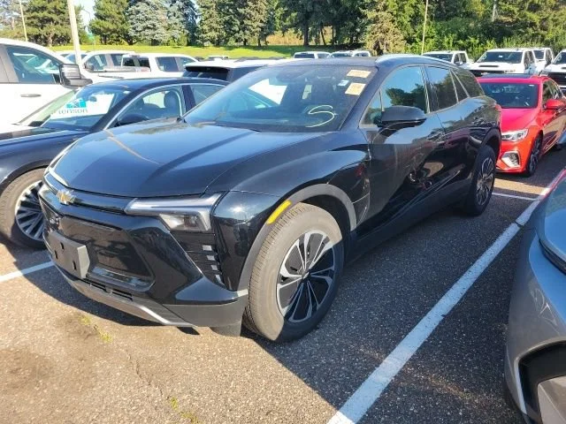 Used 2024 Chevrolet Blazer EV LT with VIN 3GNKDBRJ8RS214140 for sale in Eden Prairie, MN