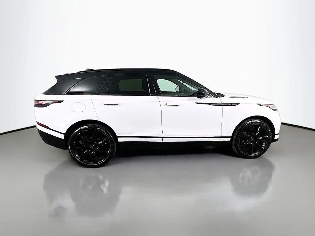 Used 2023 Fuji White Land Rover HST image 4