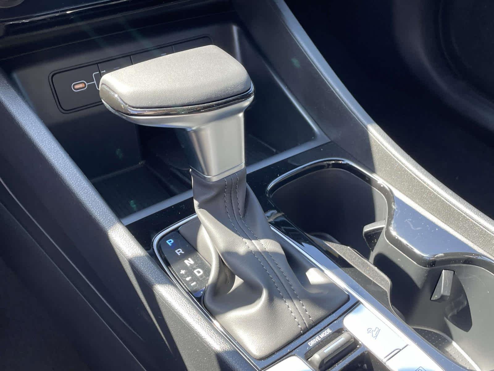 New 2026 Phantom Black Hyundai Limited image 29