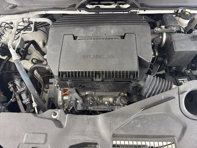 Used 2023 White Honda EX-L image 17