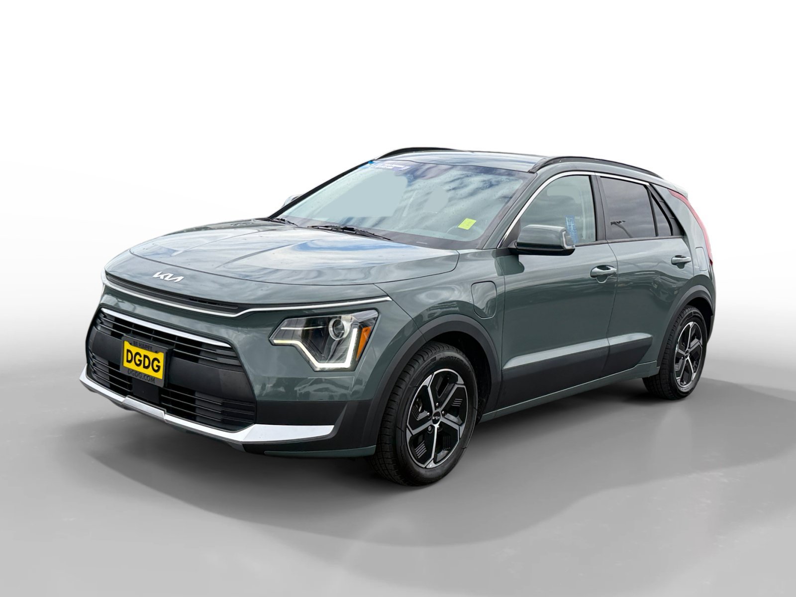 Used 2023 Green Kia EX image 1