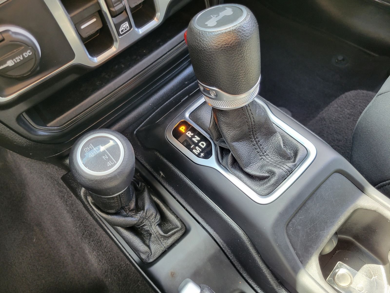 Used 2021 Silver Jeep Unlimited Sport S image 22