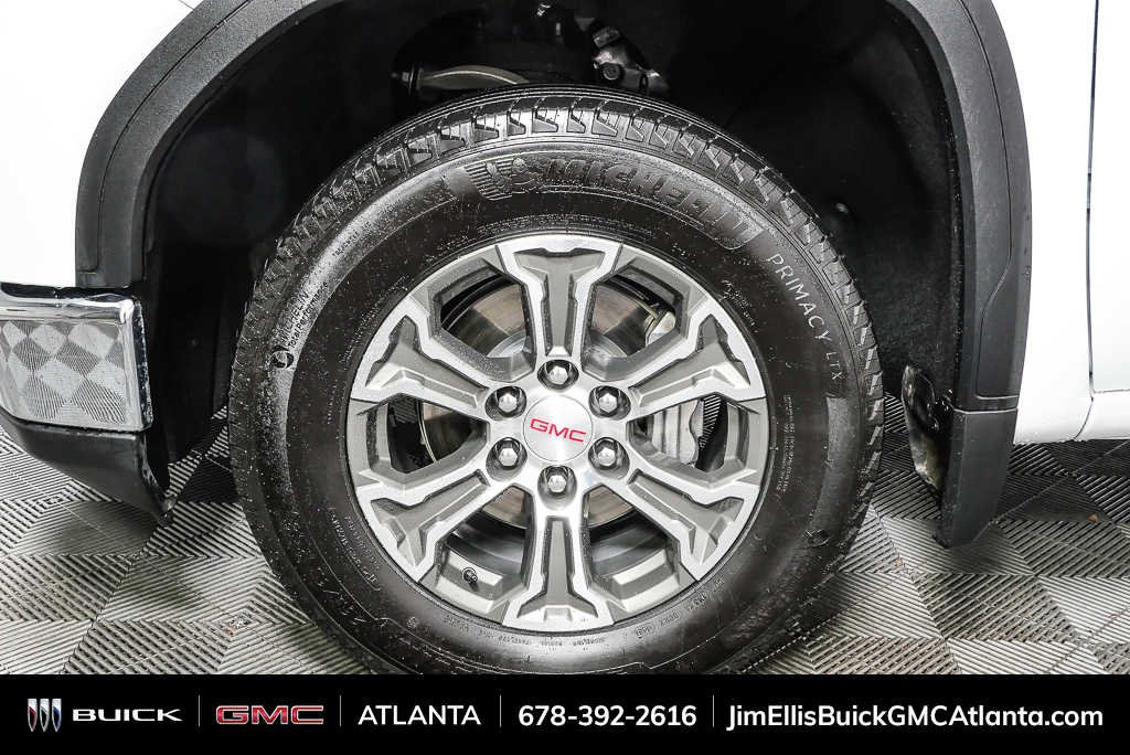 Used 2025 Summit White GMC SLT image 34