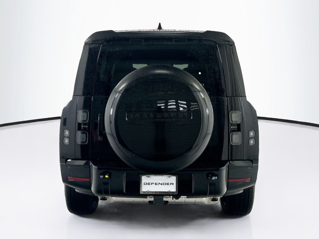 New 2026 Santorini Black Metallic Land Rover X-Dynamic SE image 6