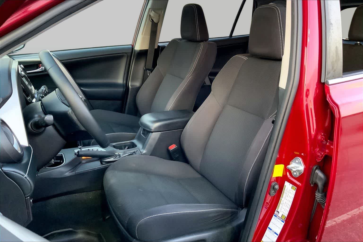 Used 2018 Ruby Flare Pearl Toyota XLE image 8