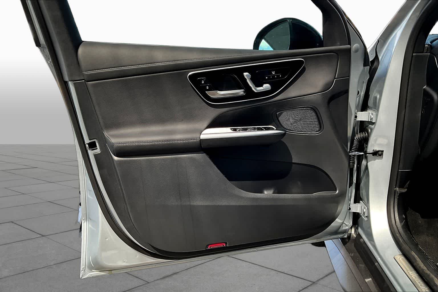 Used 2026 Cirrus Silver Metallic Mercedes-Benz GLC 300 image 15