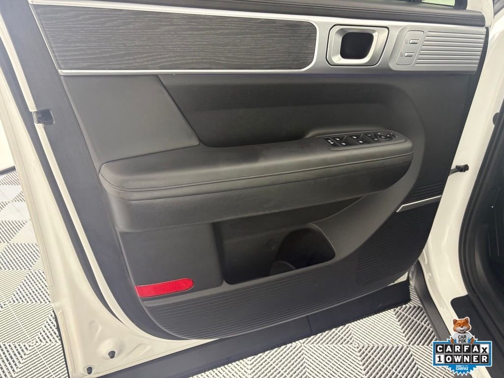 Used 2025 White Hyundai Limited image 14