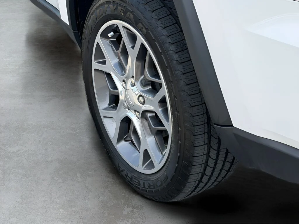 Used 2021 Bright White Clearcoat Jeep Limited image 11