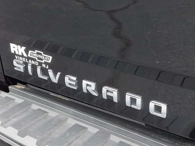 Used 2018 Black Chevrolet High Country image 32