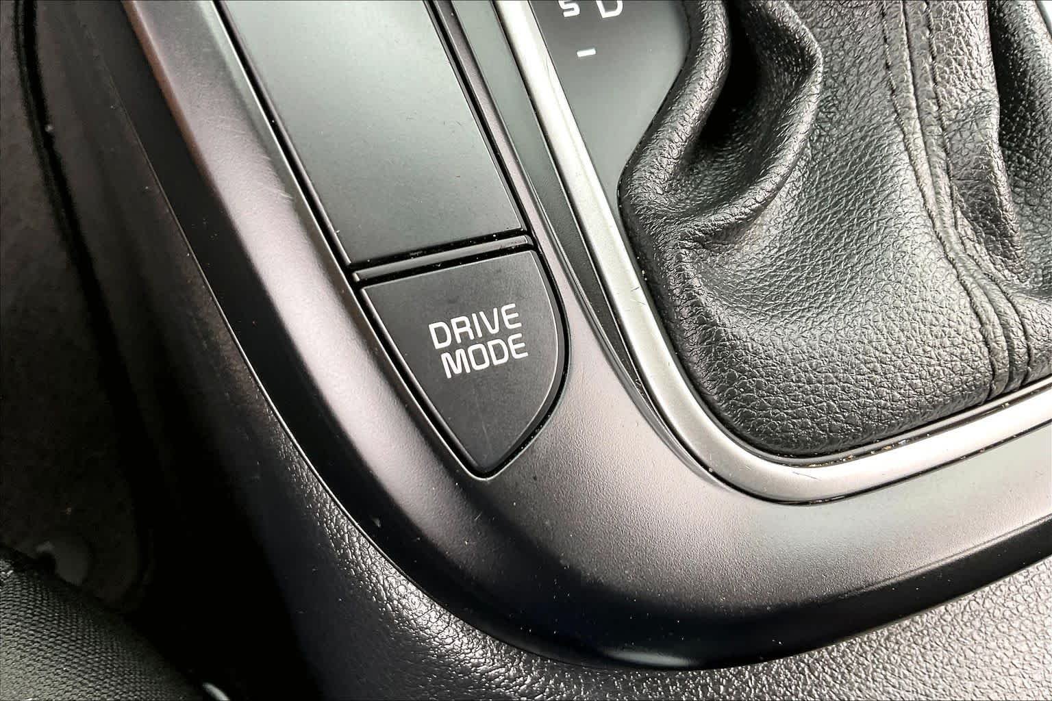 Used 2024 Fusion Black Kia LX image 30