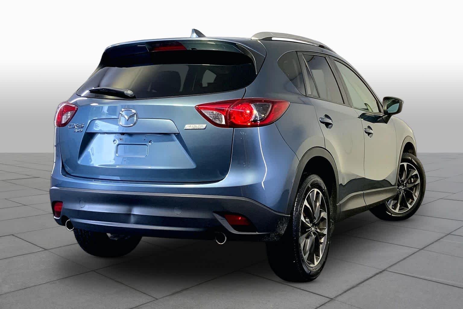 Used 2016 Blue Reflex Mica Mazda Grand Touring image 14