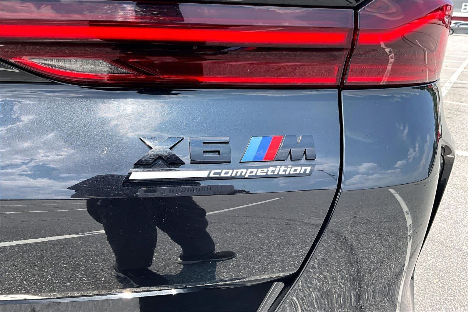 Used 2022 Black Sapphire Metallic BMW  image 31