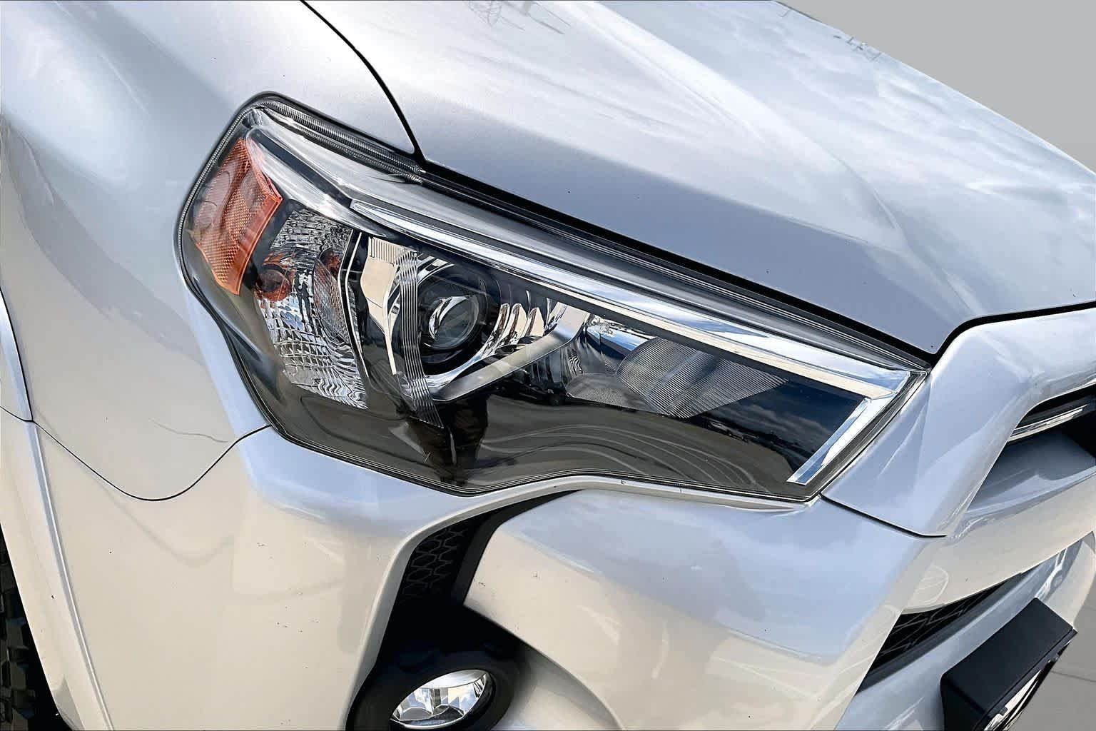 Used 2022 Classic Silver Metallic Toyota SR5 Premium image 28