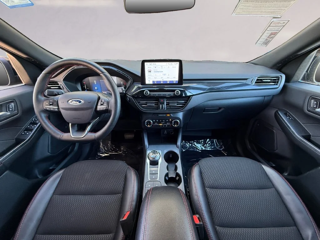 2025 Ford Escape ST-Line Select - Photo 12