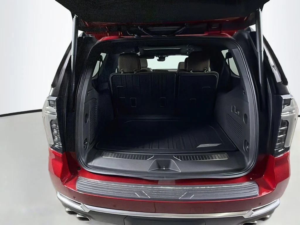 2026 Chevrolet Suburban High Country - Photo 24