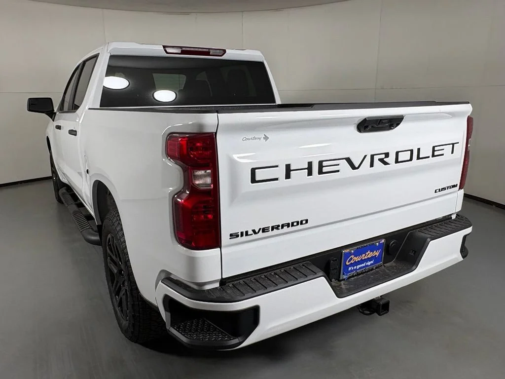 New 2026 Summit White Chevrolet Custom image 7