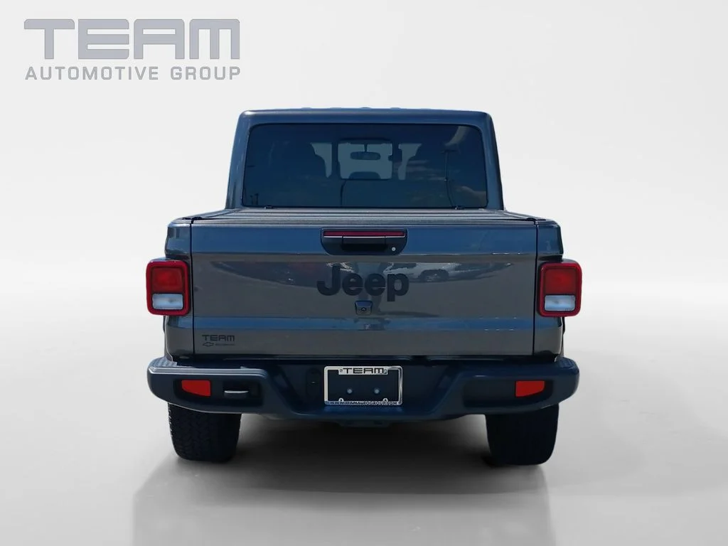 Used 2025 Gray Jeep Nighthawk image 6
