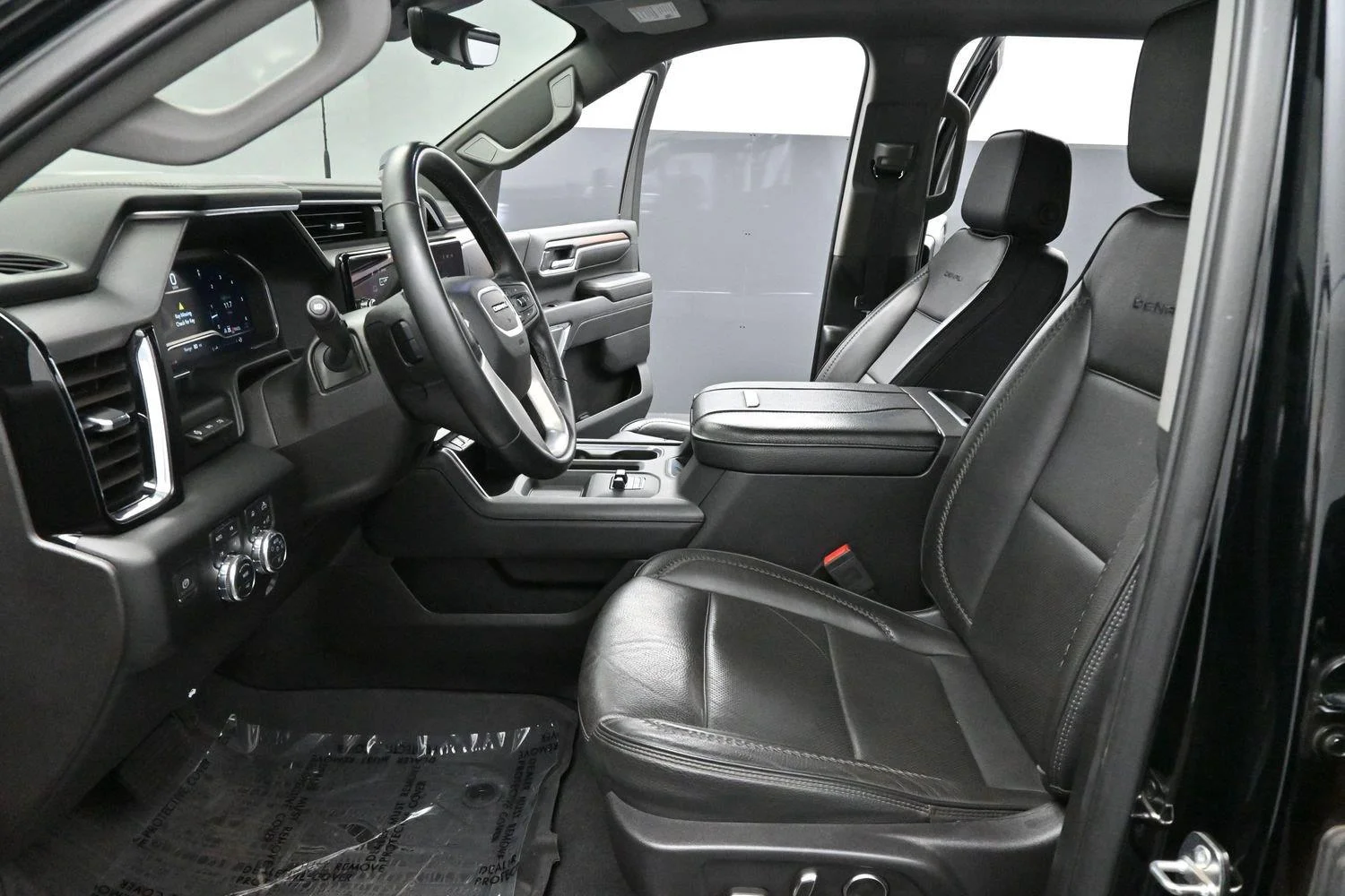 Used 2024 Onyx Black GMC Denali image 12