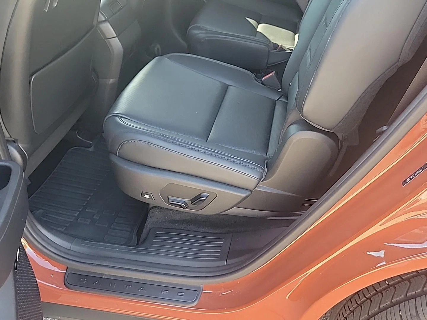 Used 2024 Terracotta Orange Hyundai Calligraphy image 10