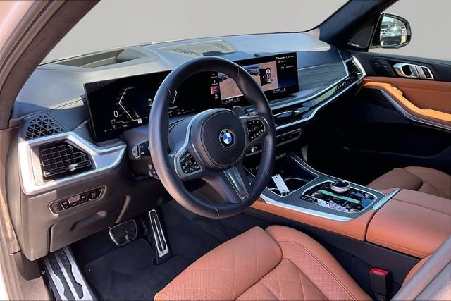 Used 2023 White BMW xDrive40i image 13
