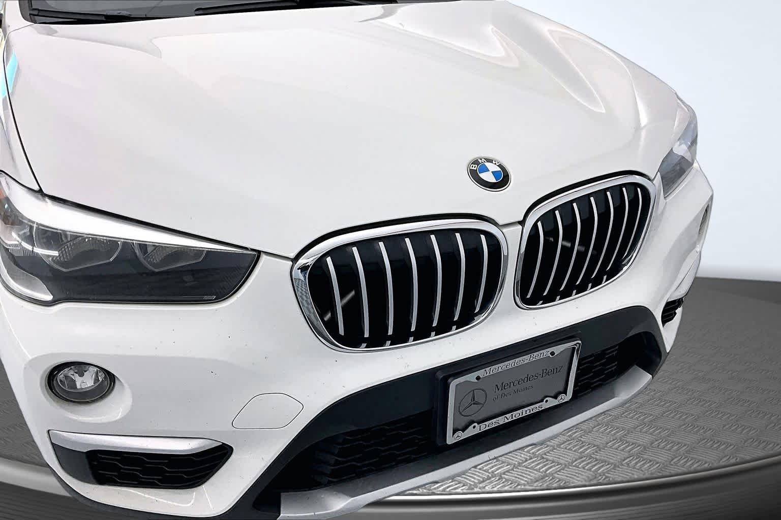 Used 2018 Alpine White BMW xDrive28i image 26