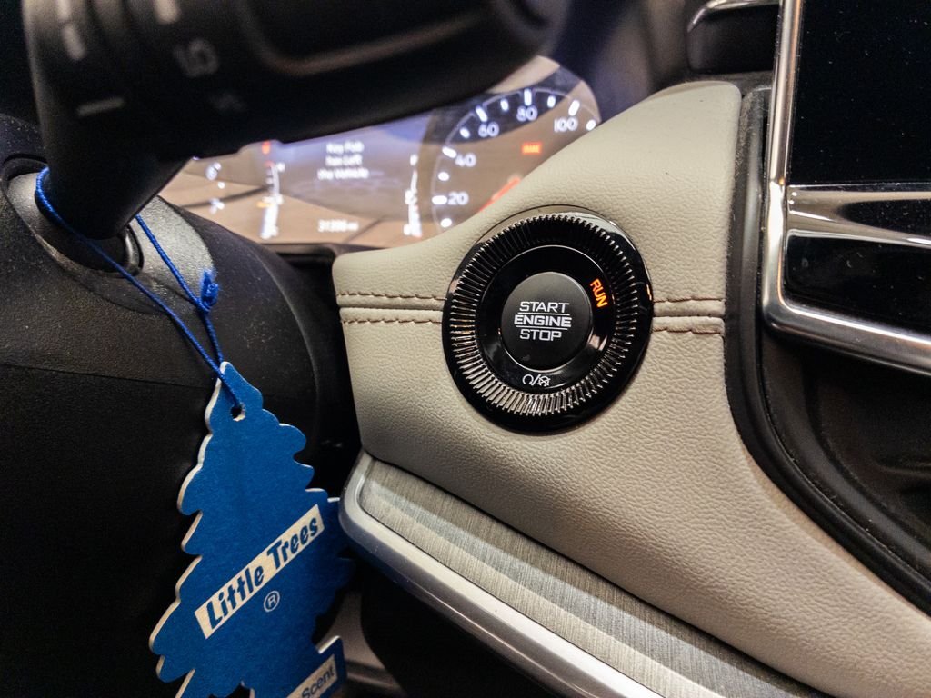 Used 2025 Blue Jeep Limited image 22